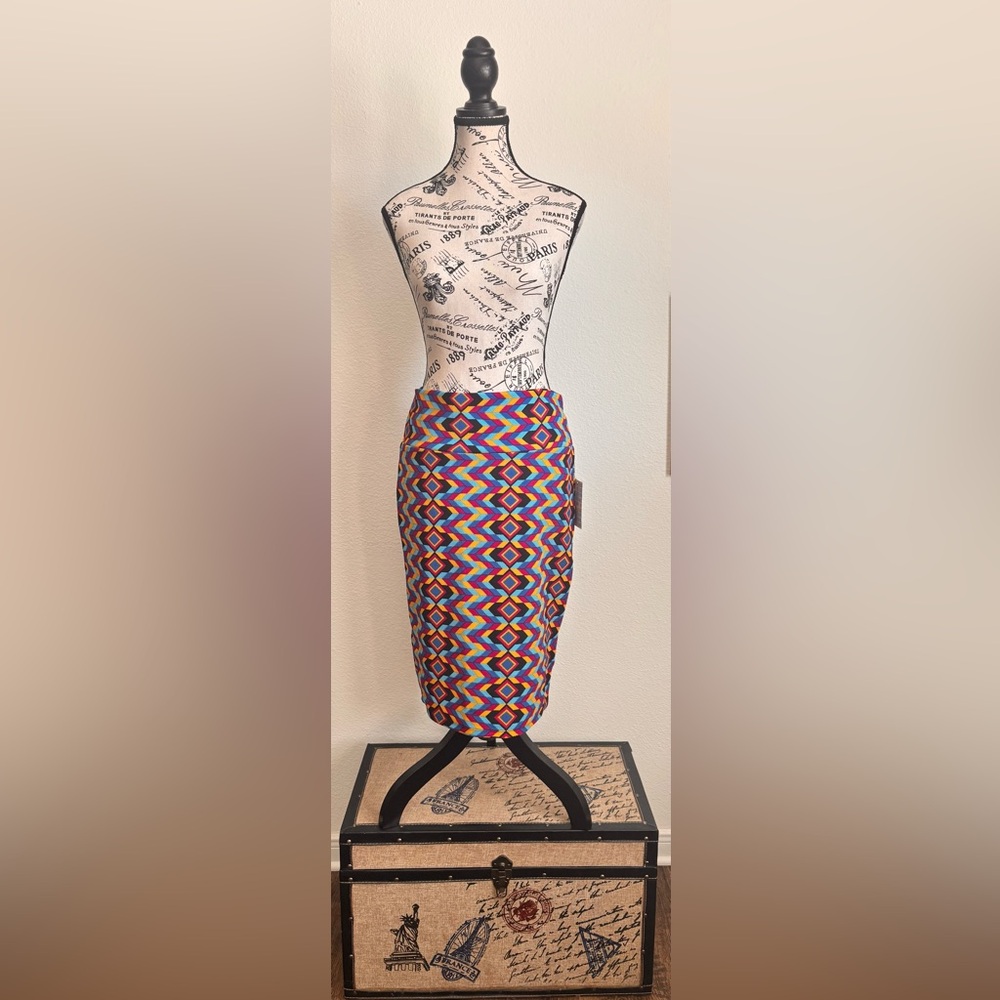 LuLaRoe Multicolor Zigzag Geometric Pencil Skirt - Blue, Pink, Yellow, Orange